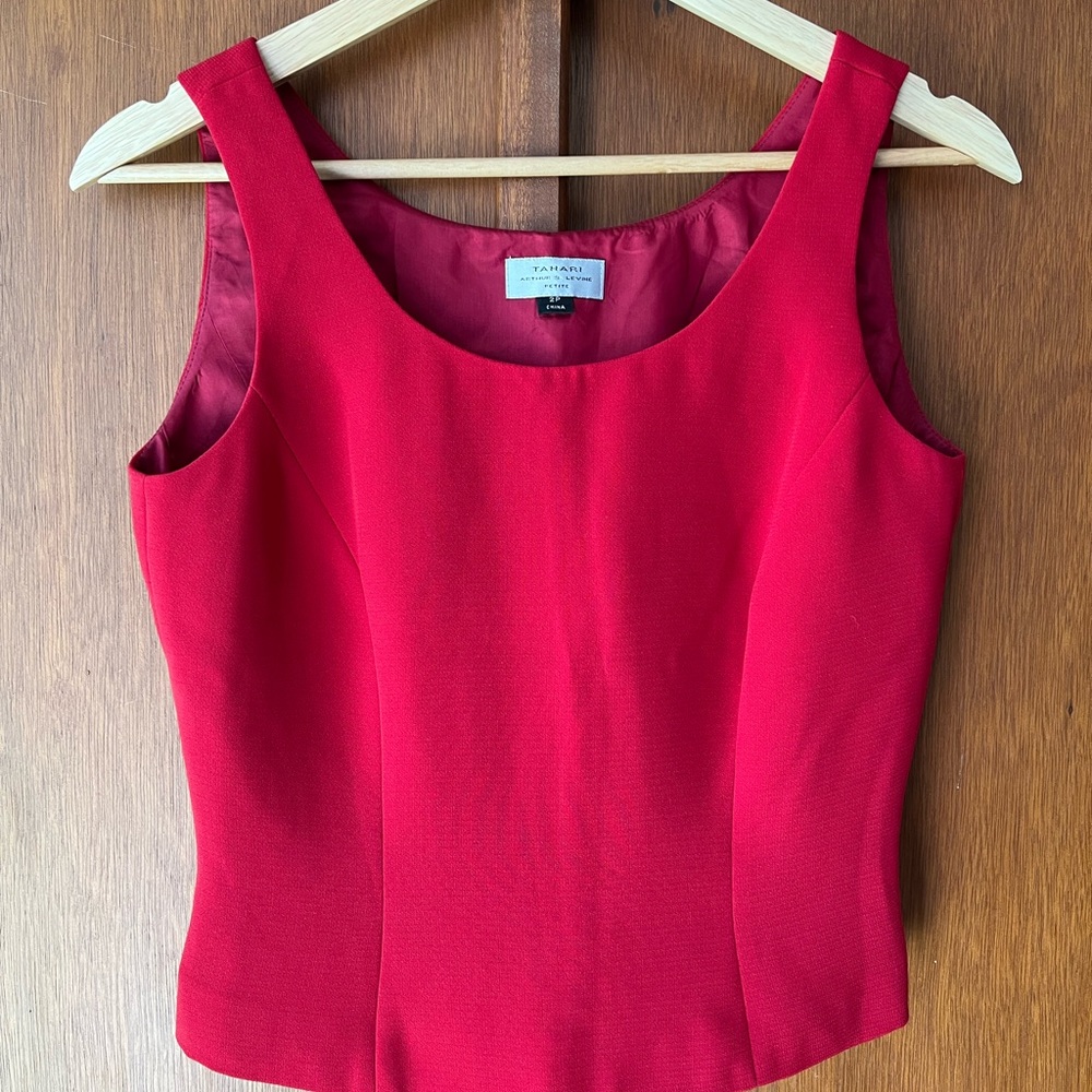 Tahari top